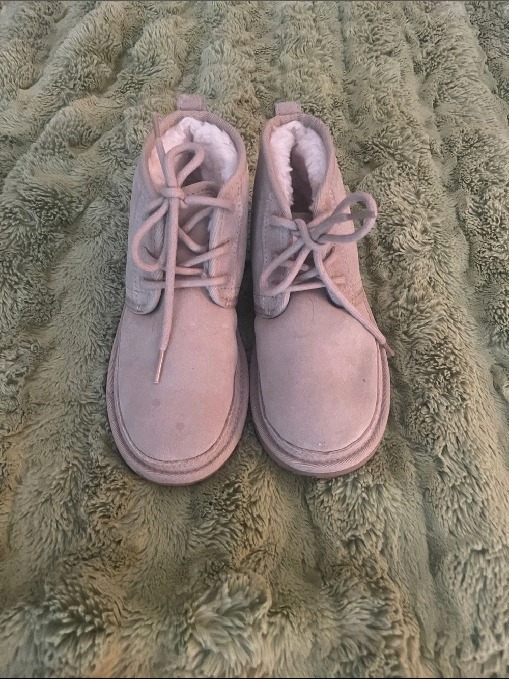 UGG Kids tan Suede Lace-Up Fleece-Lined Boots